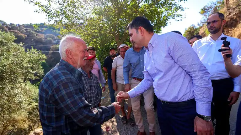 Bakan Kurum, Ödemiş Yangınında Mağdurlara Destek Vaat Etti